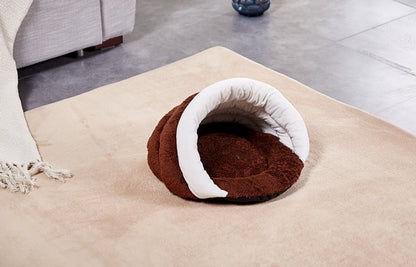 Washable Winter Triangle Cat Sleeping Bag Kennel