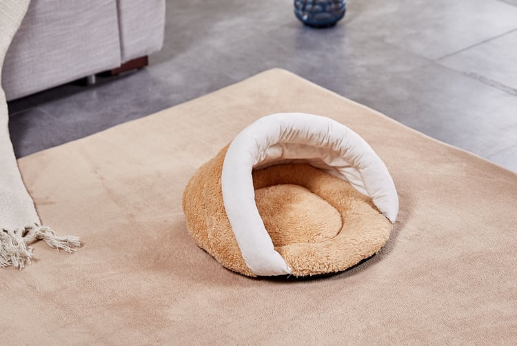 Washable Winter Triangle Cat Sleeping Bag Kennel